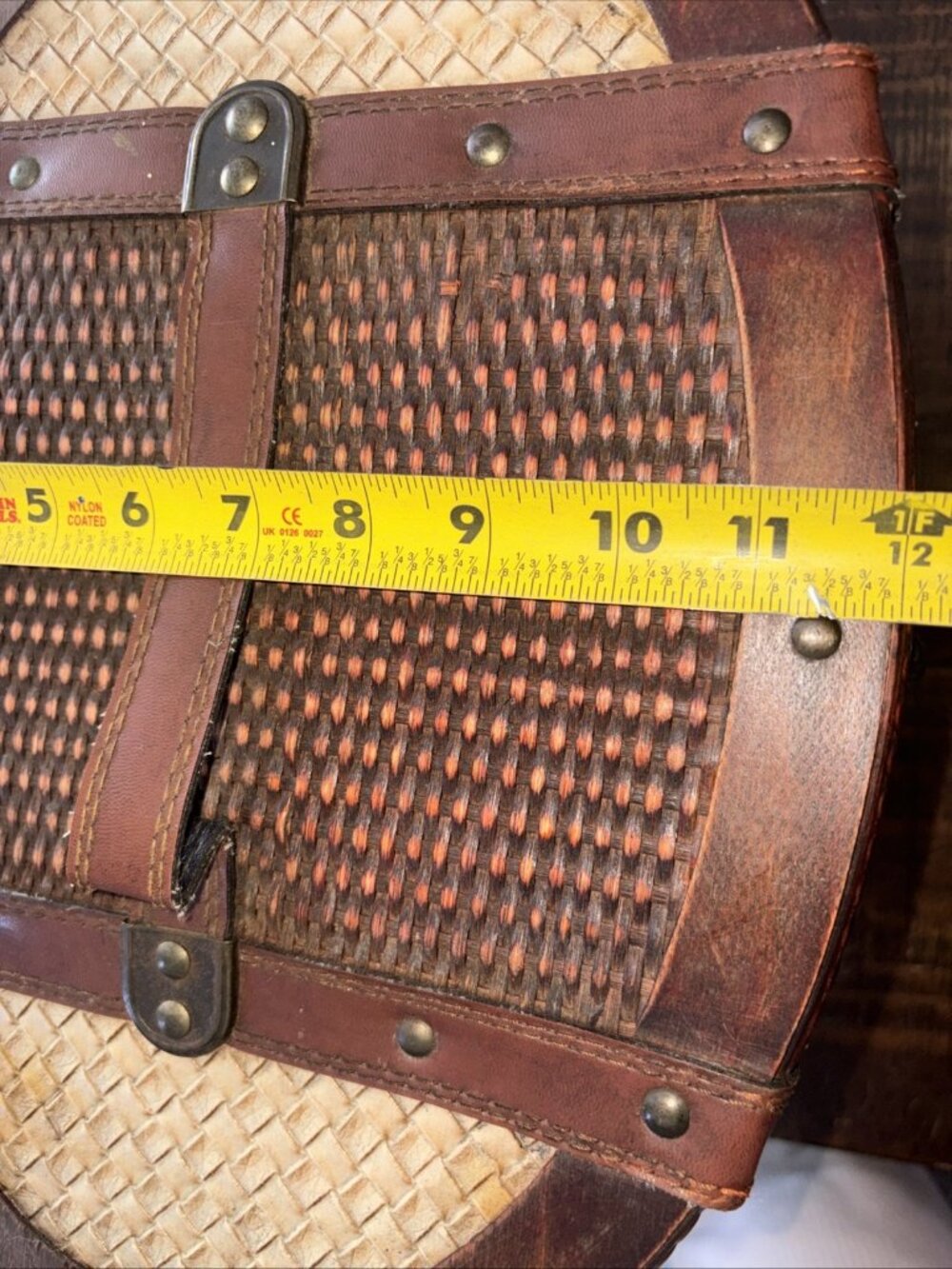 VTG. Antique Leather & Rattan Wood Storage Box Or Basket Travel Hat Box 12w x 15 - Picture 9 of 13